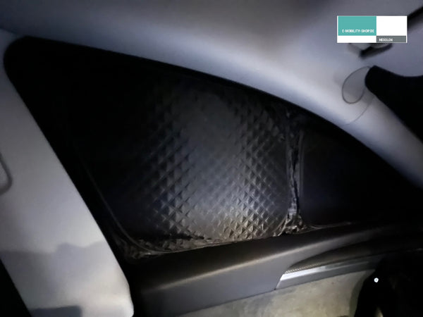 Tesla Model Y Premium Privacy Shields - Seitenscheibe Innenansicht, E-Mobility Shop