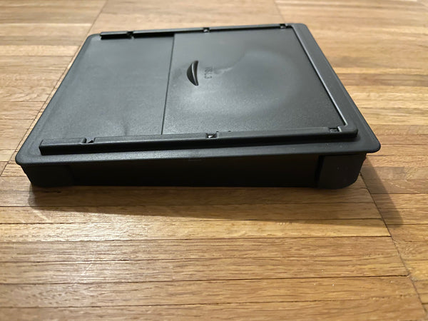 Geheimfach-Box unter der Armlehne für Tesla Model 3 und Y, E-Mobility Shop